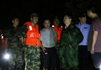 胡甲文夜巡马桥镇高赛村